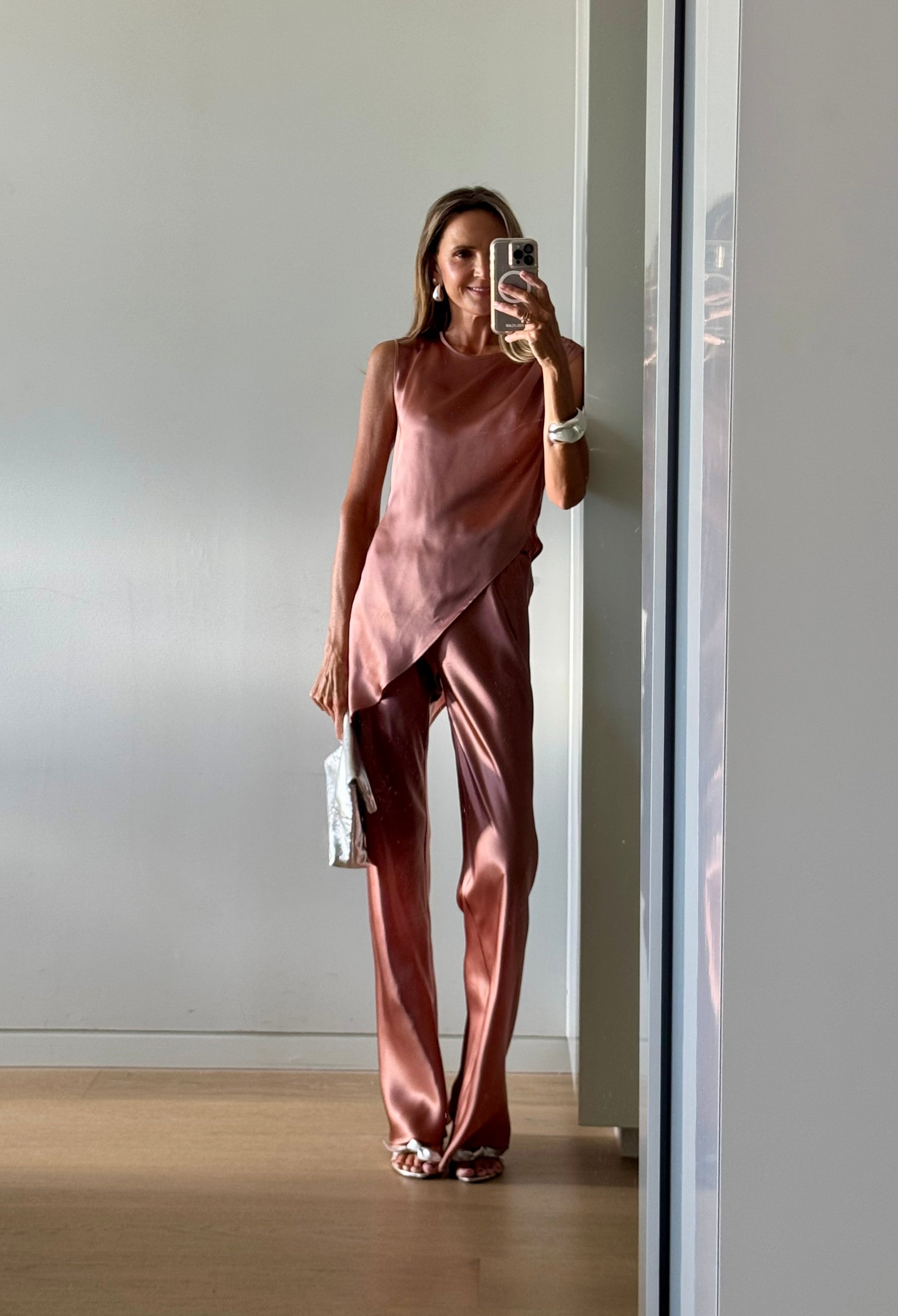 Alex E Style Rocks the SHÉ Praline Set: Effortless Elegance with a Modern Twist