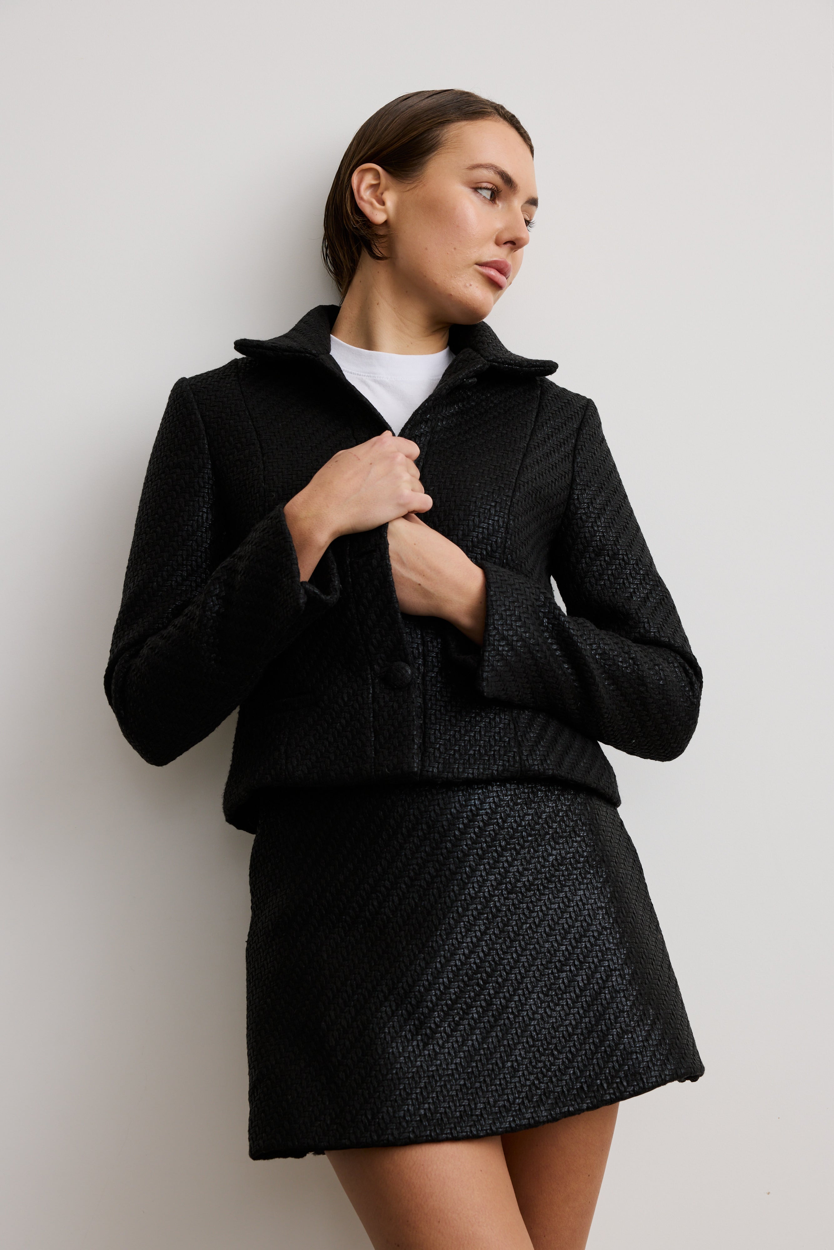 CORSICA COATED WEAVE BLACK SKORT