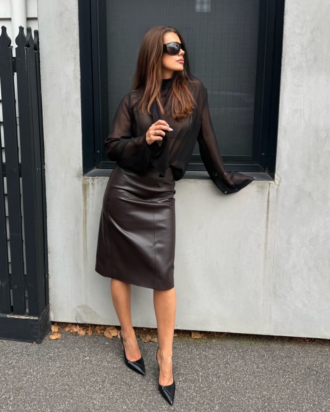 CHÉRI SHEER BLOUSE BLACK